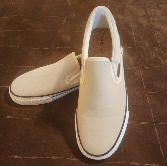 Men's New Republic Suede Sneaker - Picture 1 of 4